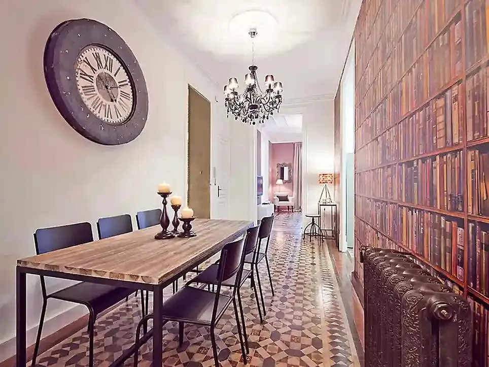 Flateli Universitat Barcelona Spanje